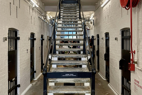 Hong Kong: In-depth Urban Exploration with Selected Lunch