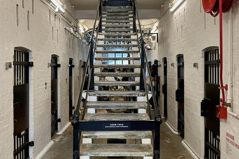 Hong Kong: In-depth Urban Exploration with Selected Lunch