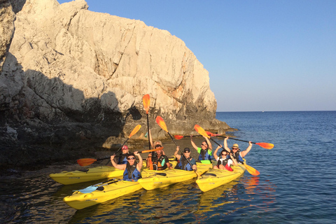 Rodas en kayak de mar &quot;Tras las huellas de los piratas&quot;