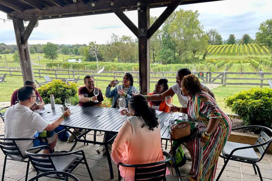 Ganztägige Weintour ab Metro DC & Leesburg – 3 Weingüter. Foto: GetYourGuide Ganztägige Weintour ab Metro DC & Leesburg – 3 Weingüter. Foto: GetYourGuide