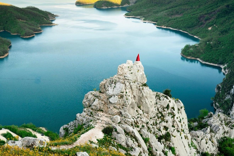 From Tirana: Lake Bovilla Viewpoint & Tirana City Tour