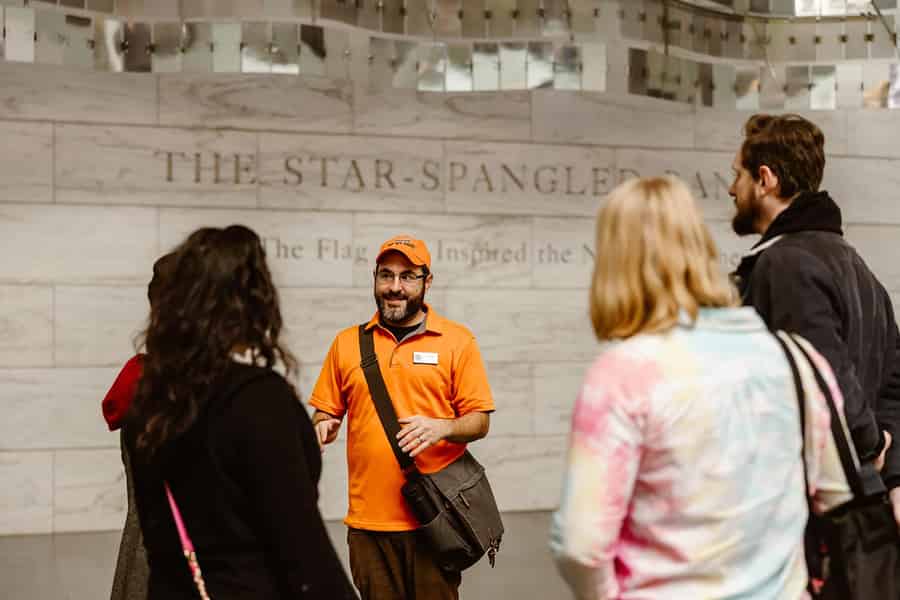 DC: Tour ohne Anstehen durch die Archive & das American History Museum. Foto: GetYourGuide DC: Tour ohne Anstehen durch die Archive & das American History Museum. Foto: GetYourGuide