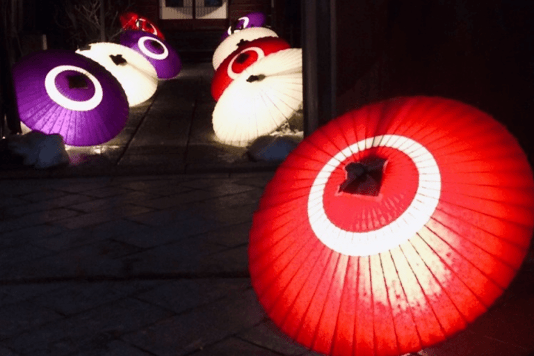 1-Day Tour: Snow Monkeys &amp; Zenko-ji Tomyo Lantern FestivalJoin From Hakuba Happo Bus Terminal