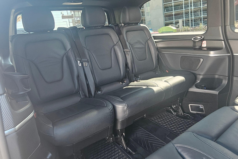 Vienna: Guided city tour with a local guide (vehicle included)