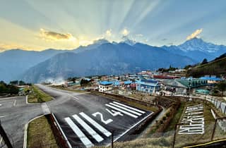 Von Kathmandu: Flug nach Lukla mit malerischer Aussicht