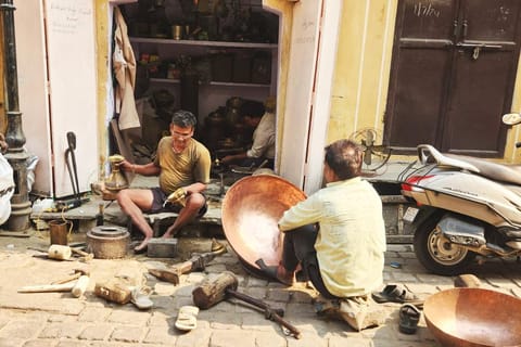 Jaipur: Shopping Tour with Blue Pottery & Printing Workshop