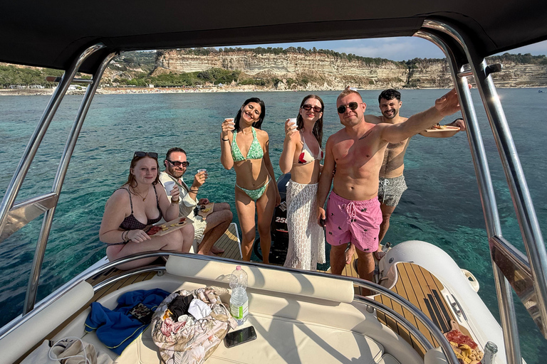 Tropea: Essence of the Coast of the Gods Boat Tour Max. 12 people