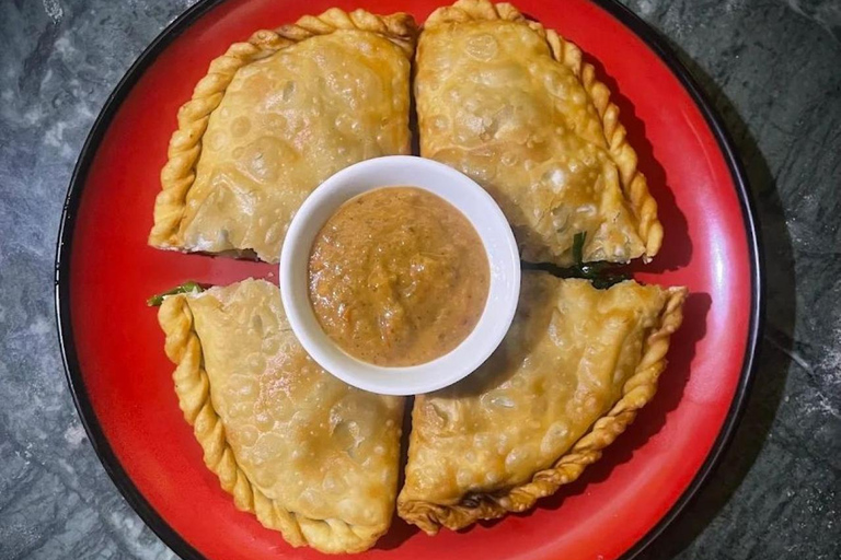 Kathmandu: Guided Walking Food Tour with Optional Shopping