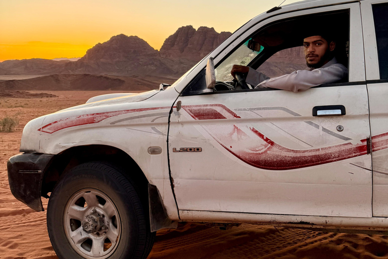 Wadi Rum Jeep Tour – Choose Duration, With or Without Stay 3-Hour Wadi Rum Jeep Tour