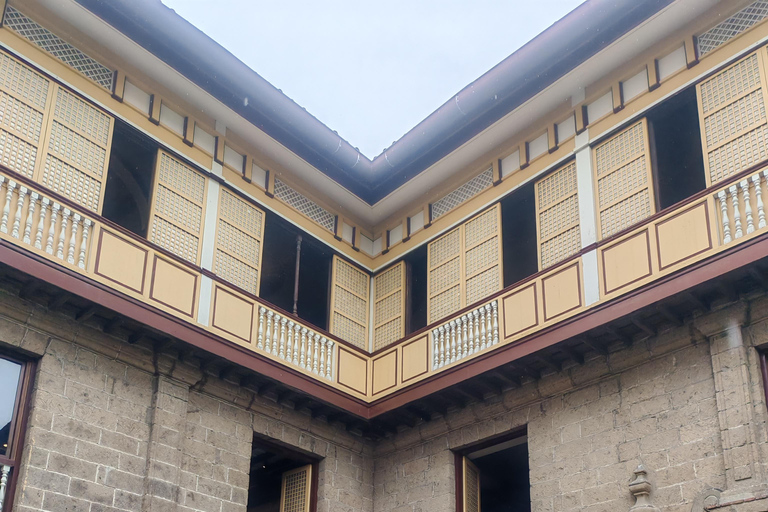 Manila: Intramuros and Chinatown Private Tour with Meal