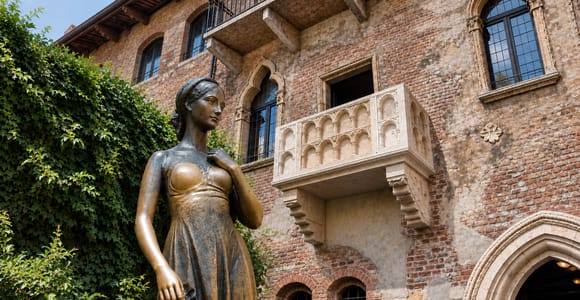 Verona: Juliet&#39;s Courtyard & Teatro Fast-Track Entry