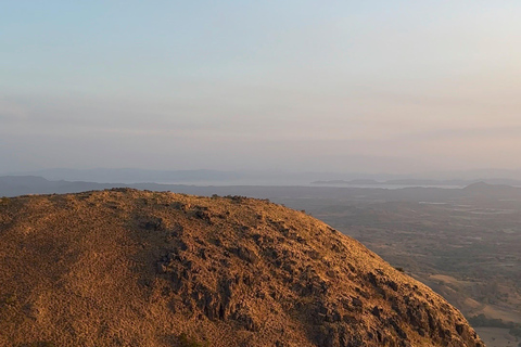 瓜纳卡斯特：徒步探索佩拉多山，游览印第安石瀑布瓜纳卡斯特：佩拉多山徒步和印第奥岩石之旅