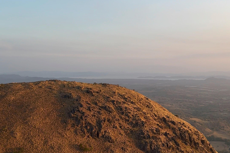 瓜纳卡斯特：徒步探索佩拉多山，游览印第安石瀑布瓜纳卡斯特：佩拉多山徒步和印第奥岩石之旅