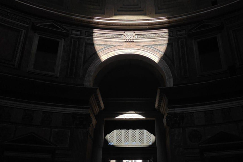 Rome: Pantheon Small-Group Guided Tour with Entry Ticket