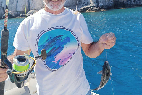 Rhodos: 4 uur durende privéboottocht met visuitrustingRhodes: Privéboottocht van 4 uur om te vissen, inclusief uitrusting