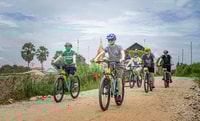 Phnom Penh, Tour en bicicleta de medio día de las islas de la seda - Housity