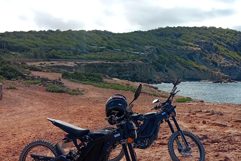 Ibiza : Visite de Santa Eulalia en moto électrique