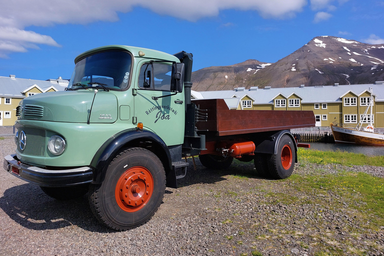 Akureyri-Siglufjörður; meio dia na costa ártica