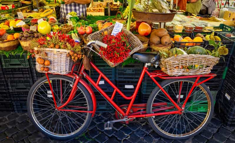 Rome: Testaccio Market Vegetarian Food Tour with Tastings