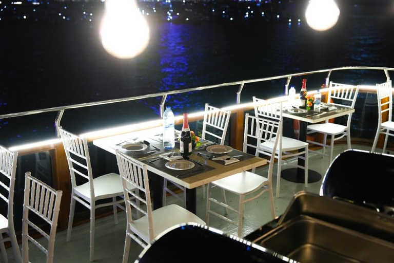 Dubai: Bestes traditionelles Dhow Cruise Buffet Dinner in Marina