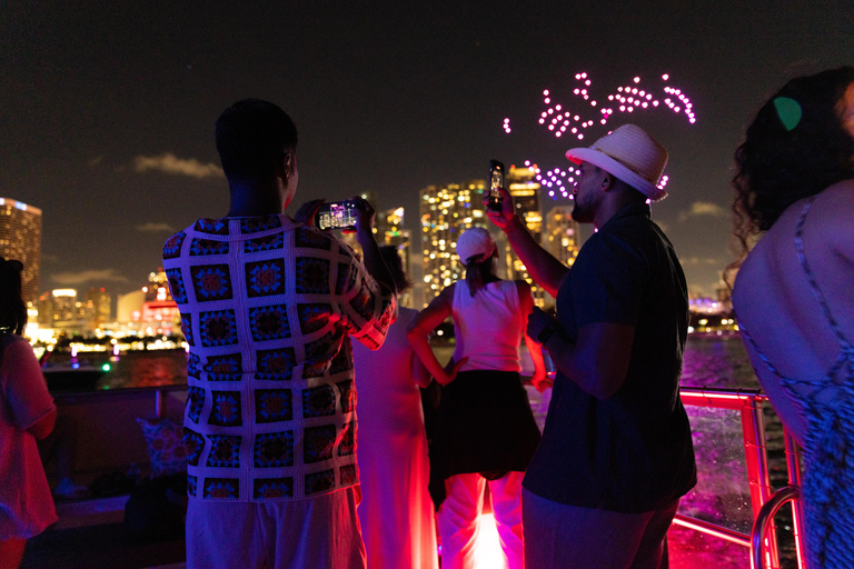 Miami: 4th of July Fireworks Cruise on Biscayne Bay