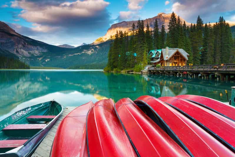 Banff: Lake Louise, Emerald, Moraine Lake & Johnston Canyon