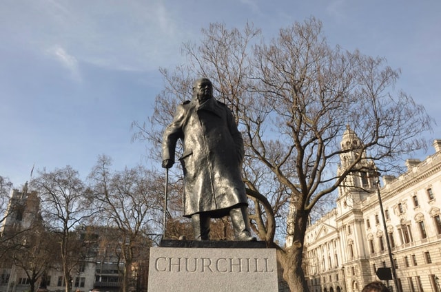 London: WWII Powerful History Walking Tour