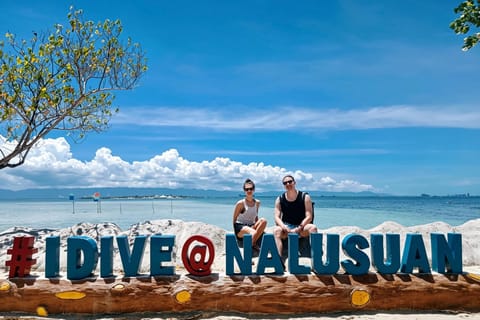Cebu: Mactan Island Hopping Boat Tour with Lunch - Image 2