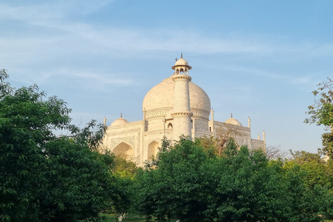 Agra: Best Taj Mahal Guided Tour (All Inclusive)Tour With comfortable transport &amp; Local Guide Only