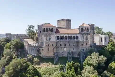 De Lisboa: Tour particular de um dia pelos Castelos Medievais