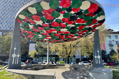 地拉那：本地导游带你快速徒步导览主要景点