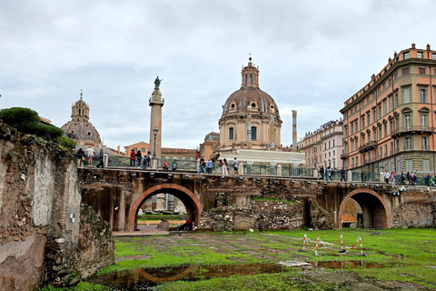Colosseum Arena Tour, Palatine Hill and Roman Forum