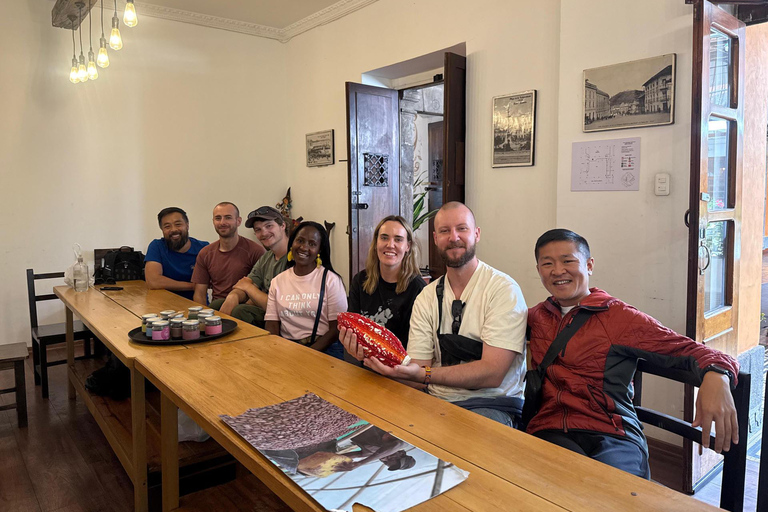 基多：城市观光与巧克力品尝