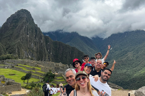 Cusco 4-d | Rainbow Mountain & Machu Picchu | All included Cusco 4-d + 2⭐Hotel | Rainbow Mountain & Machu Picchu