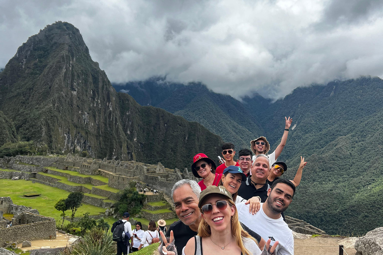 Cusco 4-d | Rainbow Mountain & Machu Picchu | All included Cusco 4-d + 2⭐Hotel | Rainbow Mountain & Machu Picchu