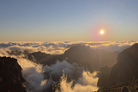 Madeira: Sunset at Pico Arieiro and the Stairway to Heaven Madeira: Sunset at Pico Arieiro and Escadaria do Céu
