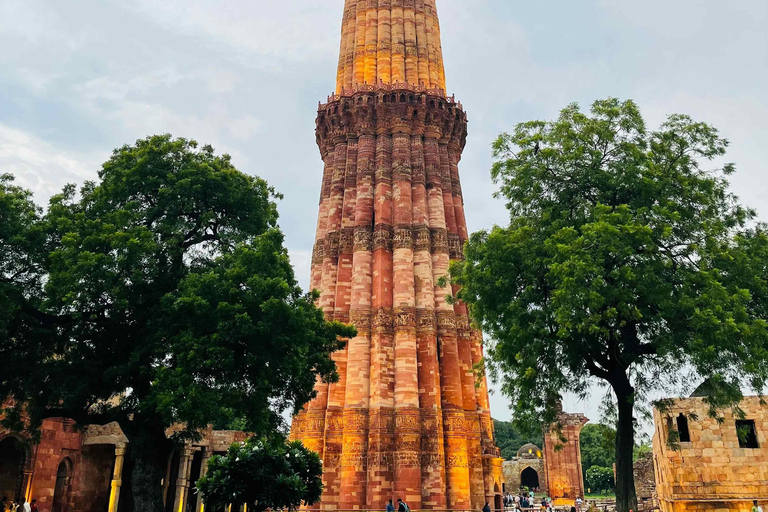 Qutub Minar Complex Halvdagsutflykt med guidePrivat tur för indiska turister