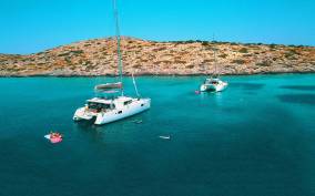 Heraklion: Catamaran Cruise to Dia with Snorkeling and Lunch