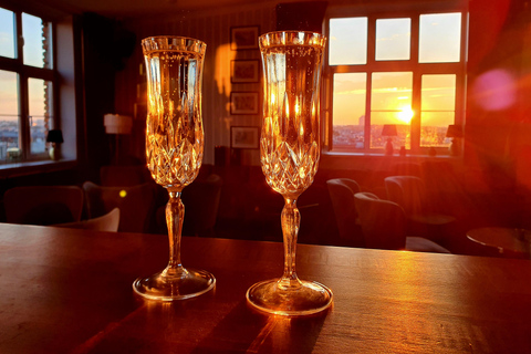 Krakow: Reservation at a Hidden Rooftop Bar with 1 Cocktail