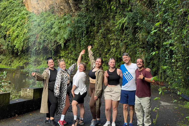 West Jeep tour Madeira: Fanal, Seixal beach, Vulcaninc Pools