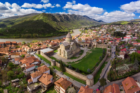 Von Tiflis aus: Das Jvari-Kloster, Uplistsikhe und Mtskheta ...