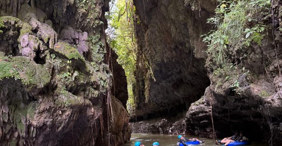 Puerto Rico: Tanama River Tubing & Cave Adventure in Arecibo