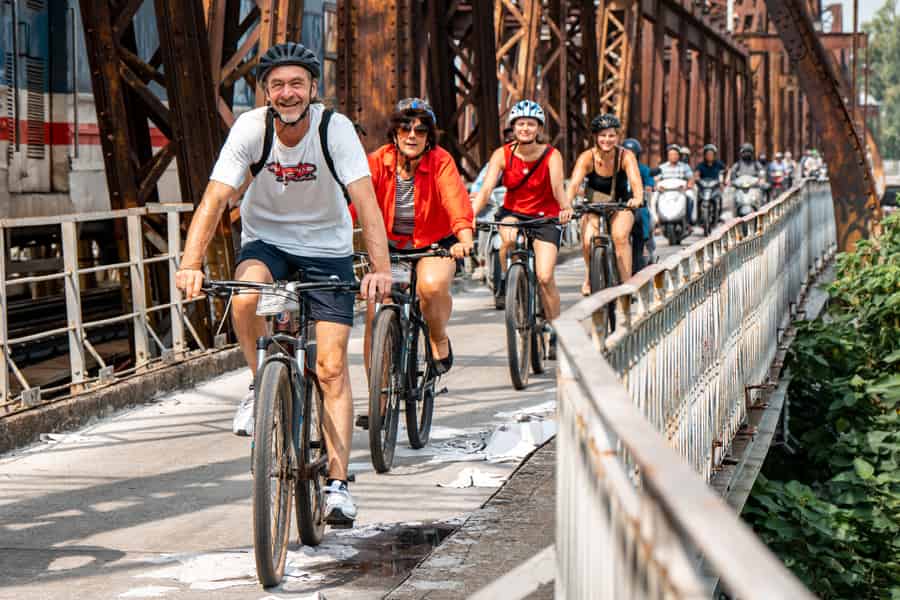 Hanoi: Fahrradtour durch versteckte Juwelen und die Bananeninsel. Foto: GetYourGuide Hanoi: Fahrradtour durch versteckte Juwelen und die Bananeninsel. Foto: GetYourGuide