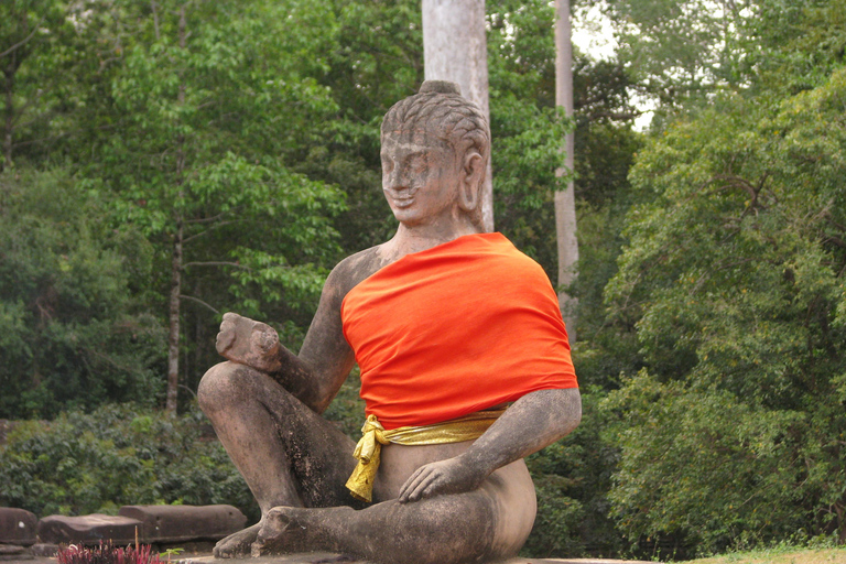 Siem Reap: Angkor Wat‑deutschgeführte Touren Siem Reap: Angkor Wat, Ta Prohm, & Angkor Thom Tour-Car