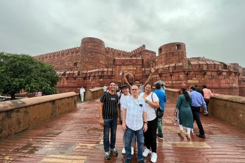 Delhi : Taj Mahal, lever de soleil et Fort d'Agra, excursion privée d'une journéeVoiture, chauffeur et guide uniquement