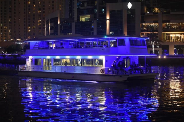 Crociera Dhow di lusso a Dubai Marina con cena (catamarano)