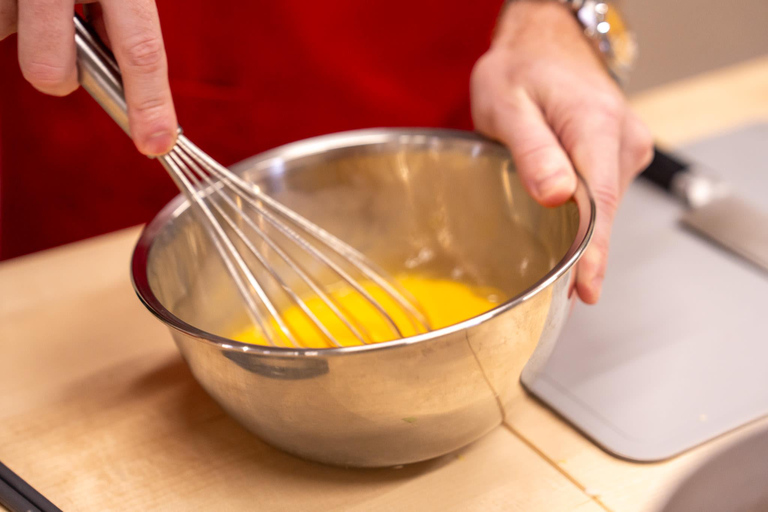 Osaka : Cours de cuisine et dégustation de saké avec visite du marché local