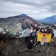 Ijen Volcano Sunrise Tour with Pickup & Professional Guide