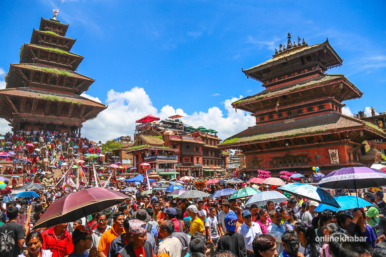From Kathmandu: Bhaktapur Sunrise Photo Tour with Breakfast
