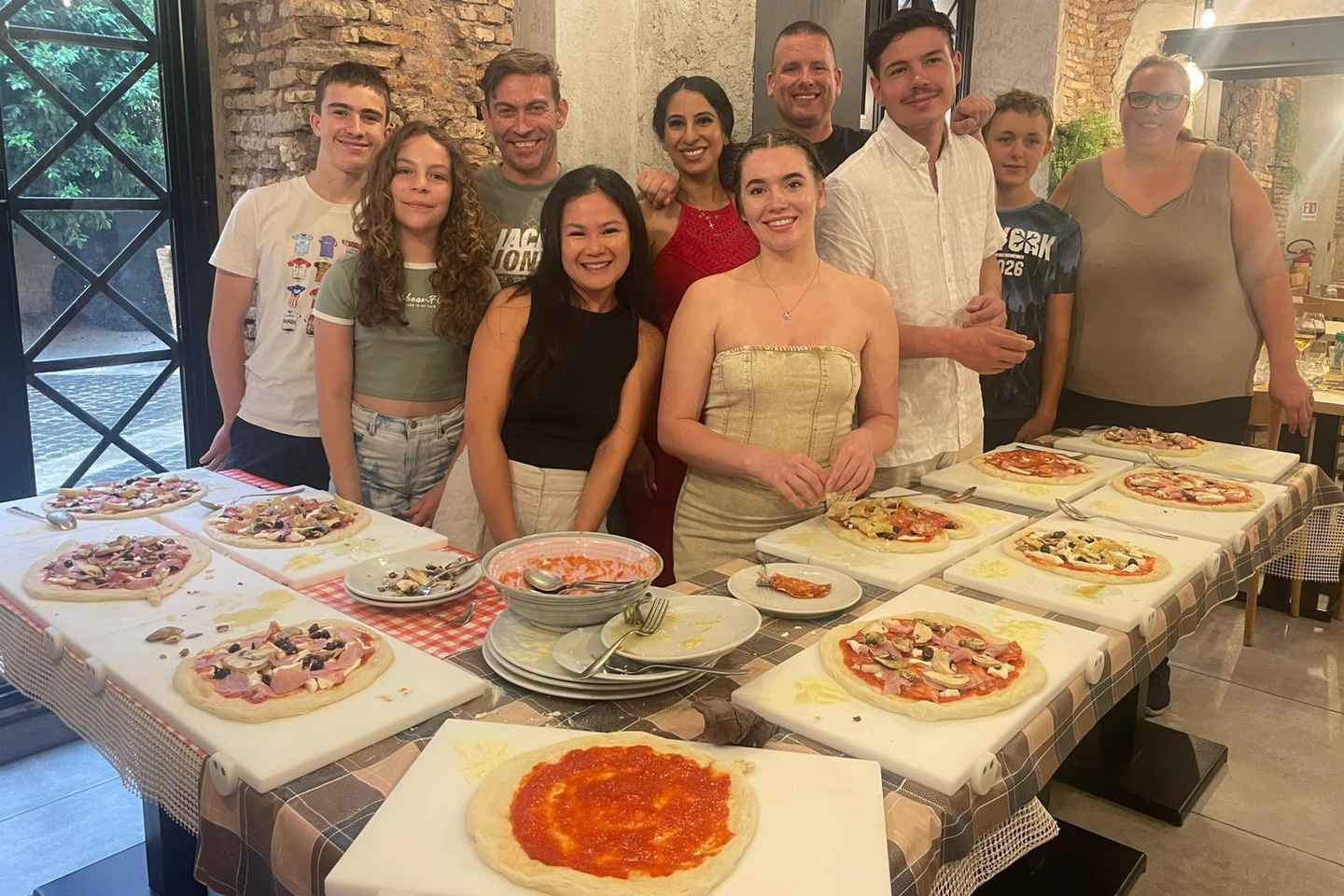 Rome : Atelier de Fabrication de Pizza avec Vin et Tiramisu